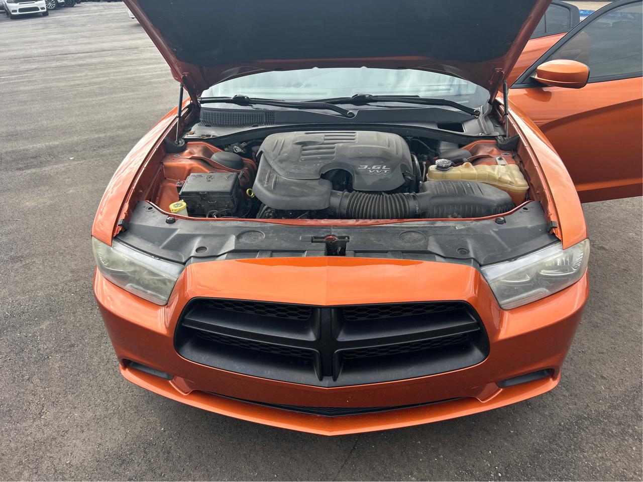 Dodge Charger SE 2011