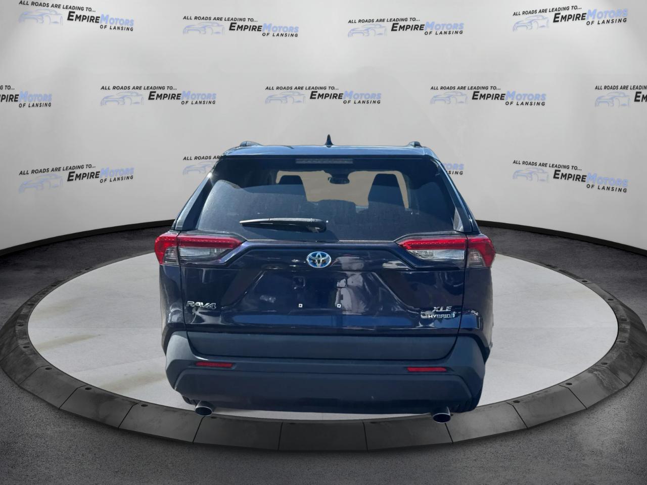 Toyota RAV4 Hybrid XLE 2021