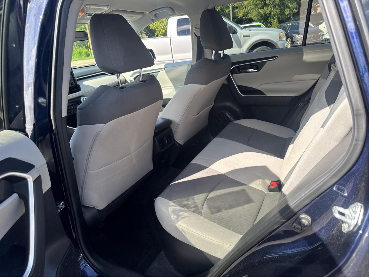 Toyota RAV4 Hybrid XLE 2021