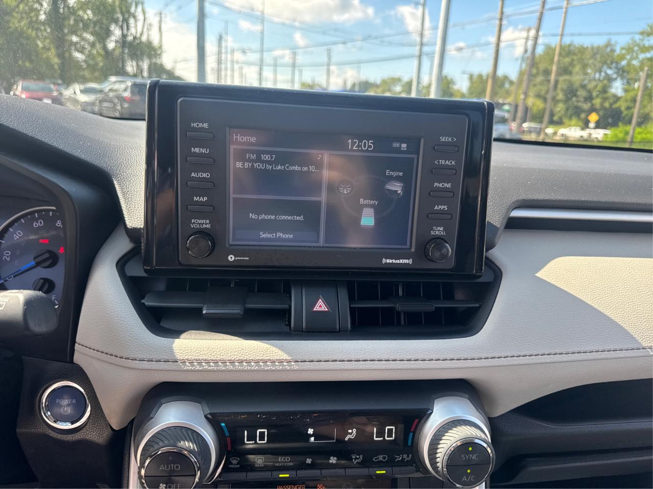 Toyota RAV4 Hybrid XLE 2021