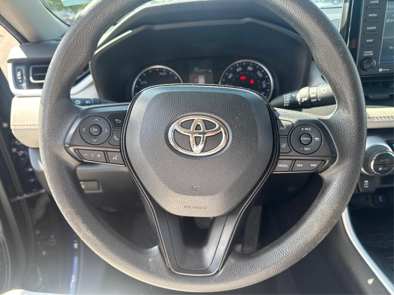 Toyota RAV4 Hybrid XLE 2021