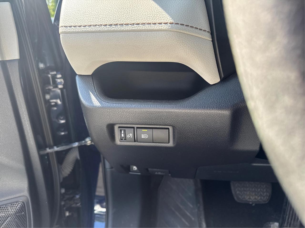 Toyota RAV4 Hybrid XLE 2021