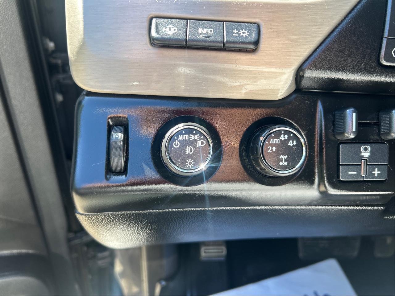 GMC Yukon Denali XL 4WD 2015
