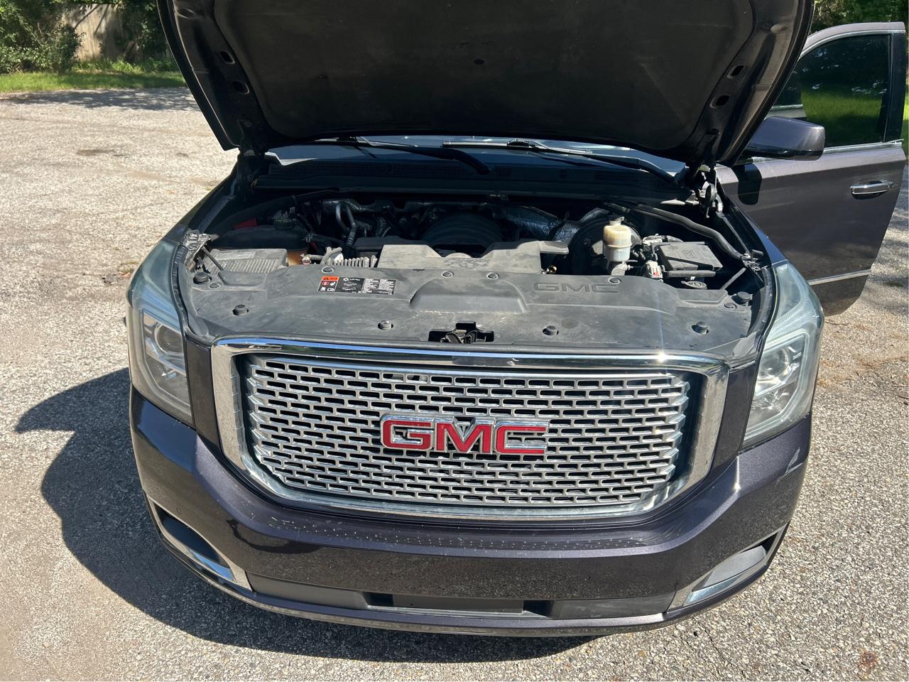 GMC Yukon Denali XL 4WD 2015