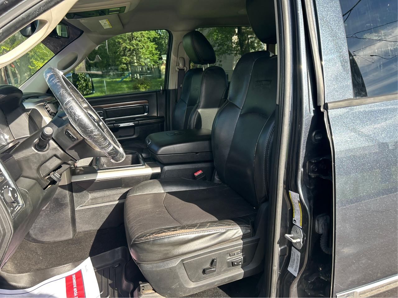 RAM 2500 Laramie Crew Cab SWB 4WD 2015