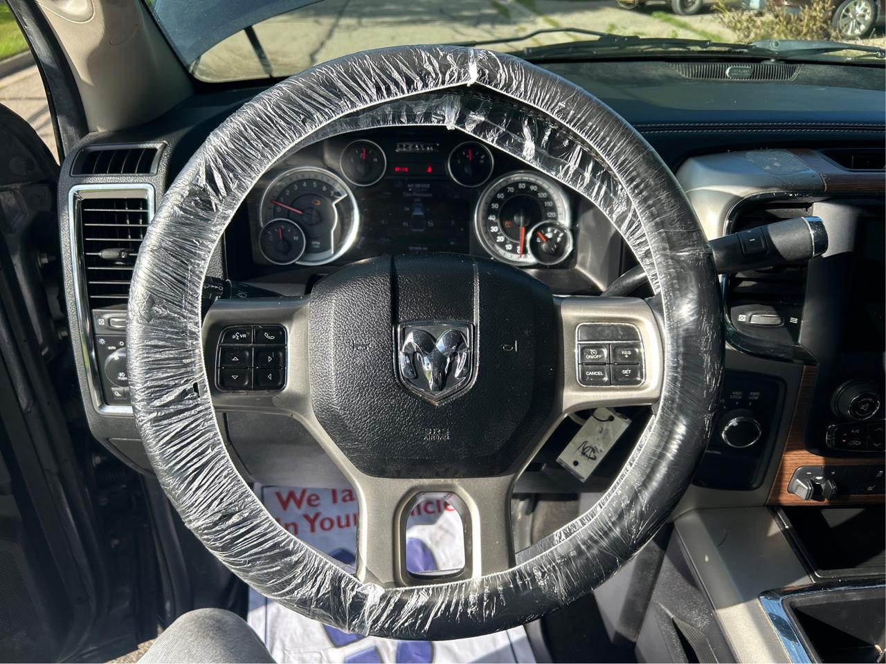 RAM 2500 Laramie Crew Cab SWB 4WD 2015