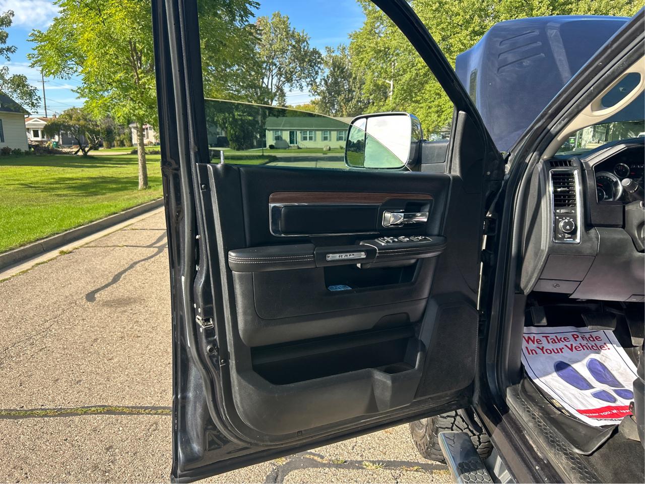 RAM 2500 Laramie Crew Cab SWB 4WD 2015