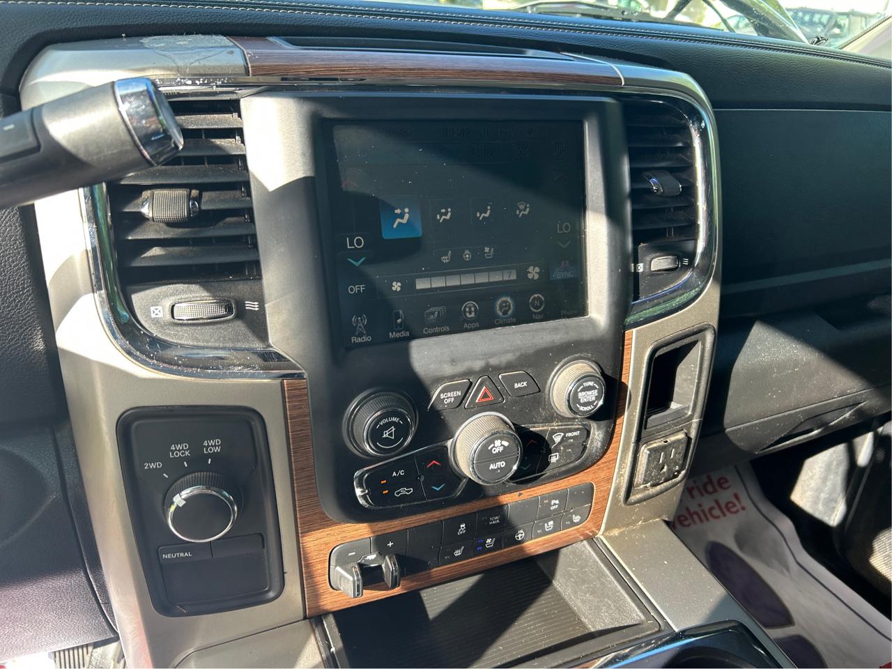 RAM 2500 Laramie Crew Cab SWB 4WD 2015