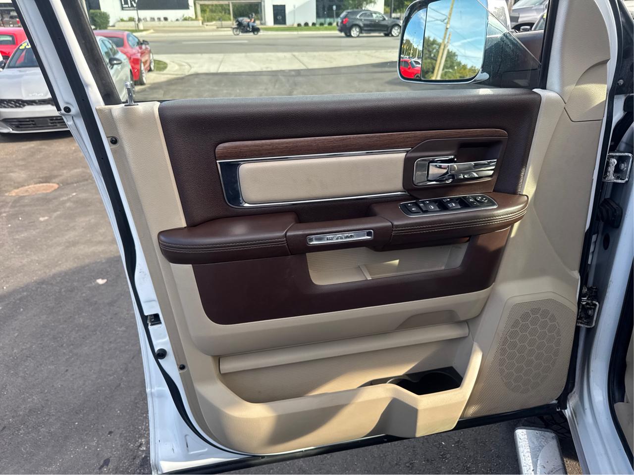 RAM 2500 Laramie Crew Cab SWB 4WD 2018