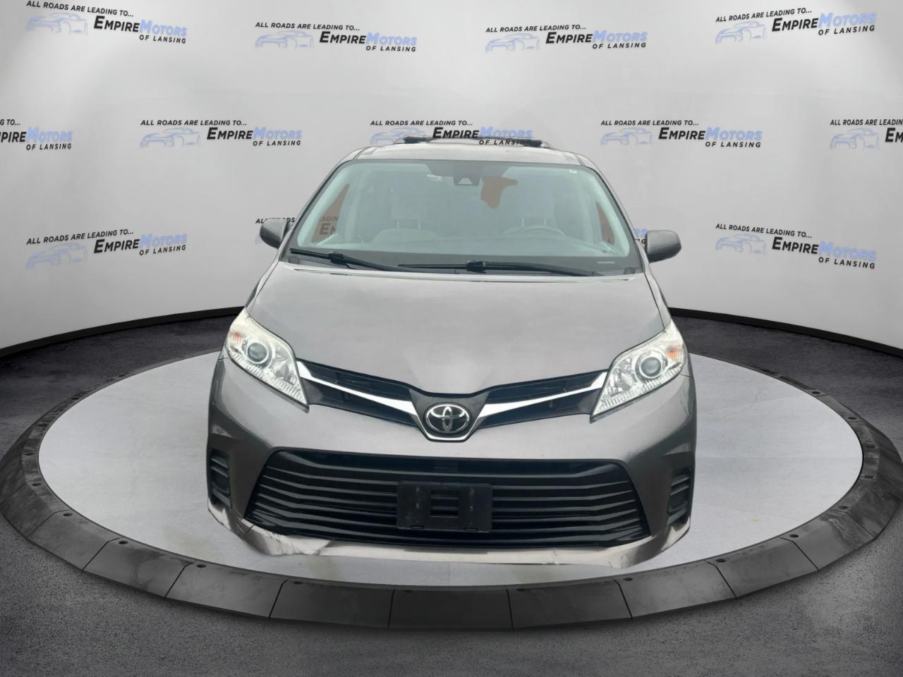 Toyota Sienna LE 8-Passenger 2019