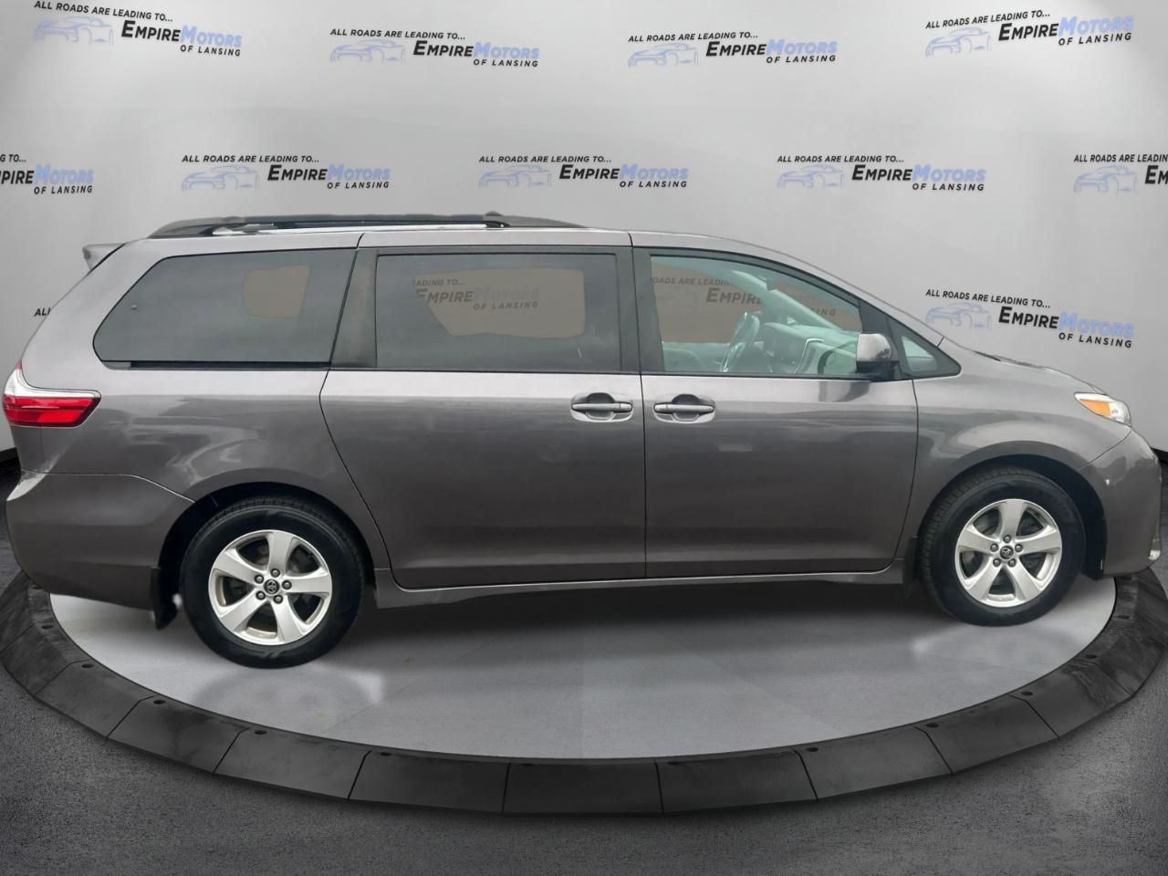 Toyota Sienna LE 8-Passenger 2019