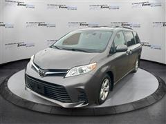 2019 Toyota Sienna 