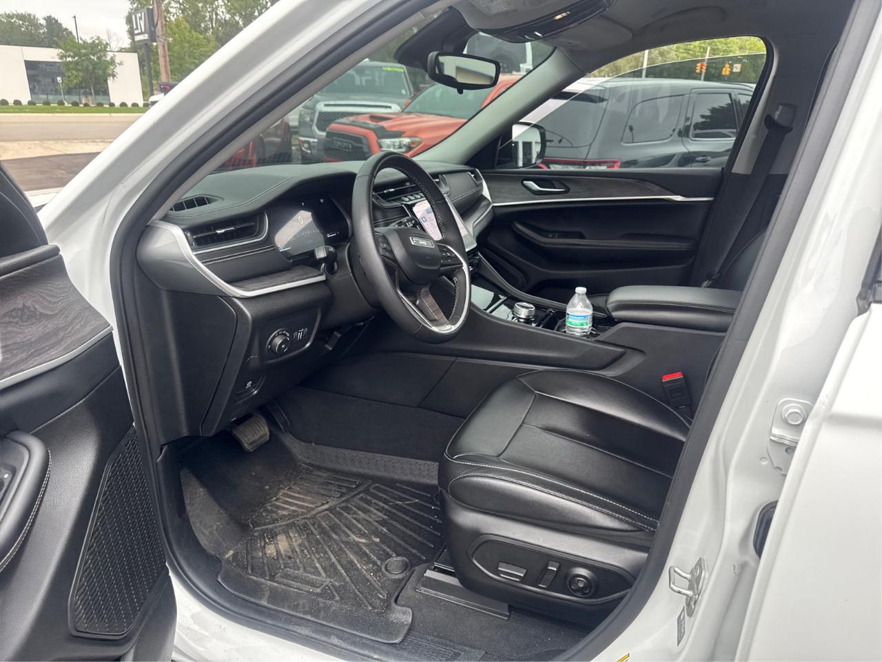 Jeep Grand Cherokee L Limited 4WD 2023