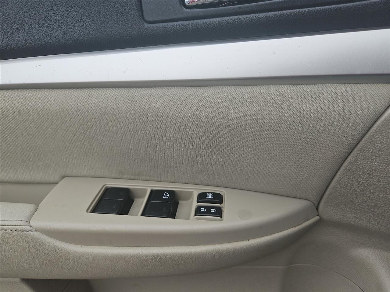 Subaru Legacy 2.5i Premium 2012