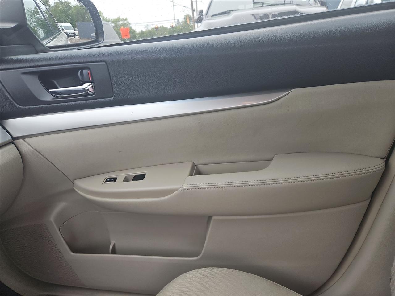 Subaru Legacy 2.5i Premium 2012