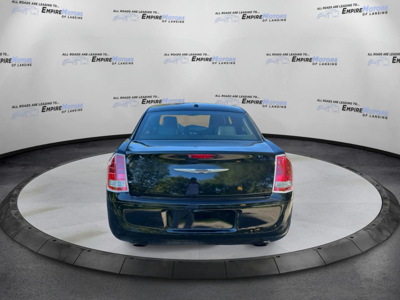 Chrysler 300 C John Varvatos Luxury RWD 2014