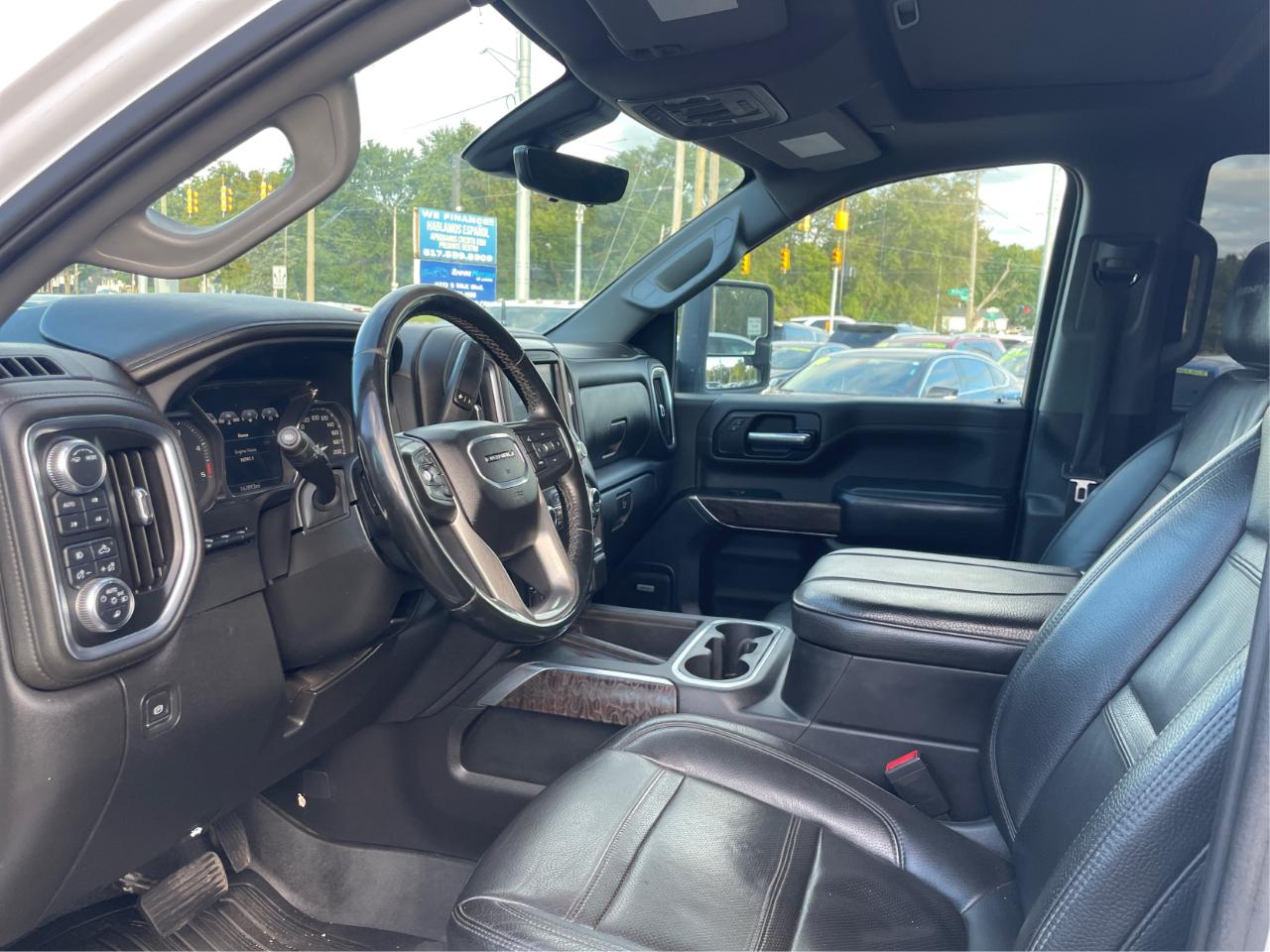 GMC Sierra 2500HD Denali Crew Cab 4WD SB 2023