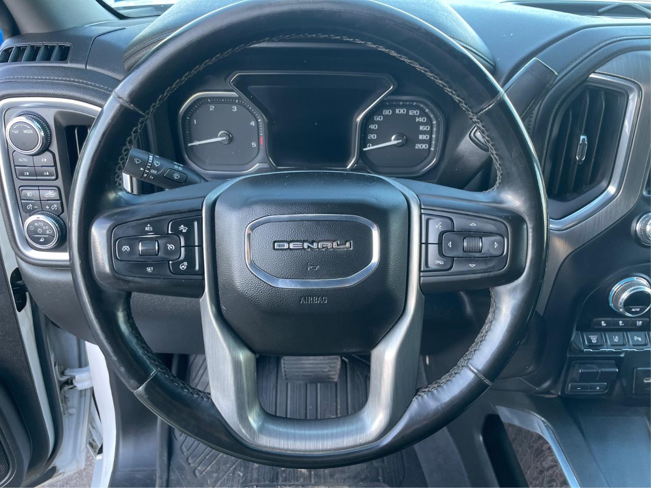 GMC Sierra 2500HD Denali Crew Cab 4WD SB 2023