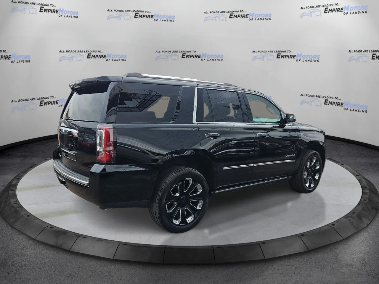 GMC Yukon Denali 4WD 2019