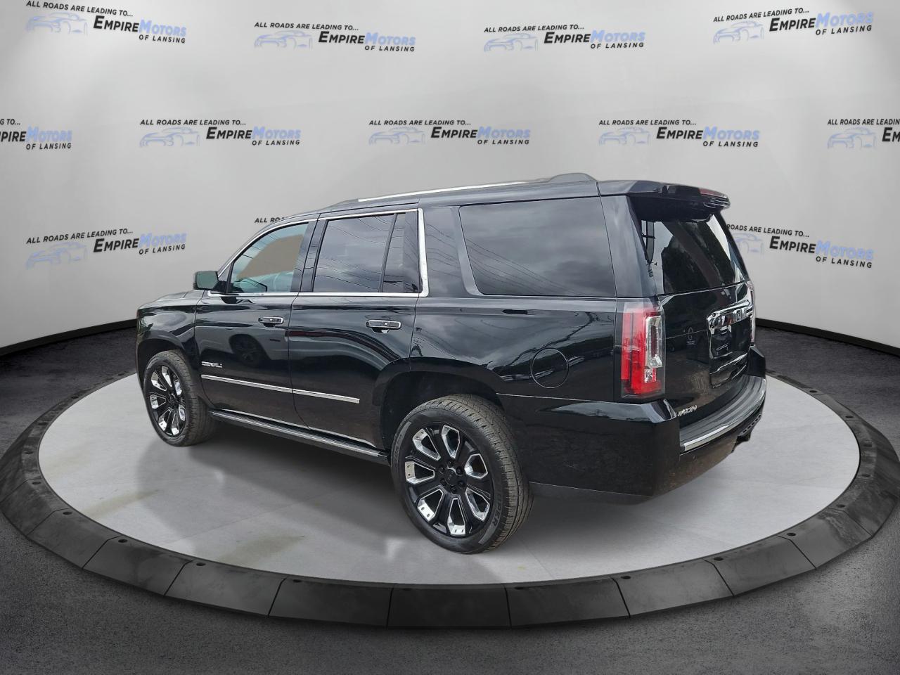 GMC Yukon Denali 4WD 2019