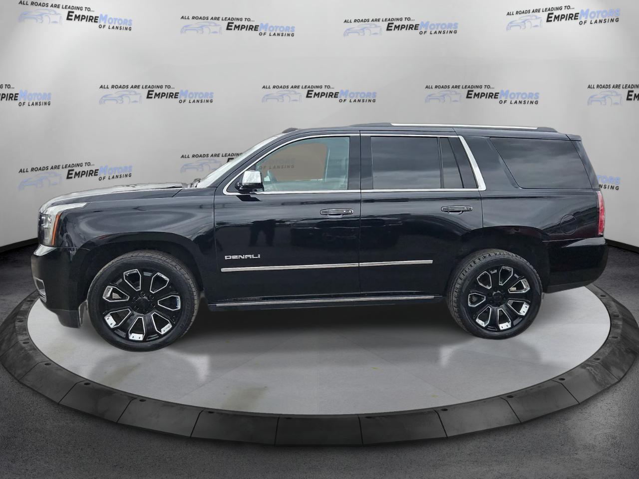 GMC Yukon Denali 4WD 2019