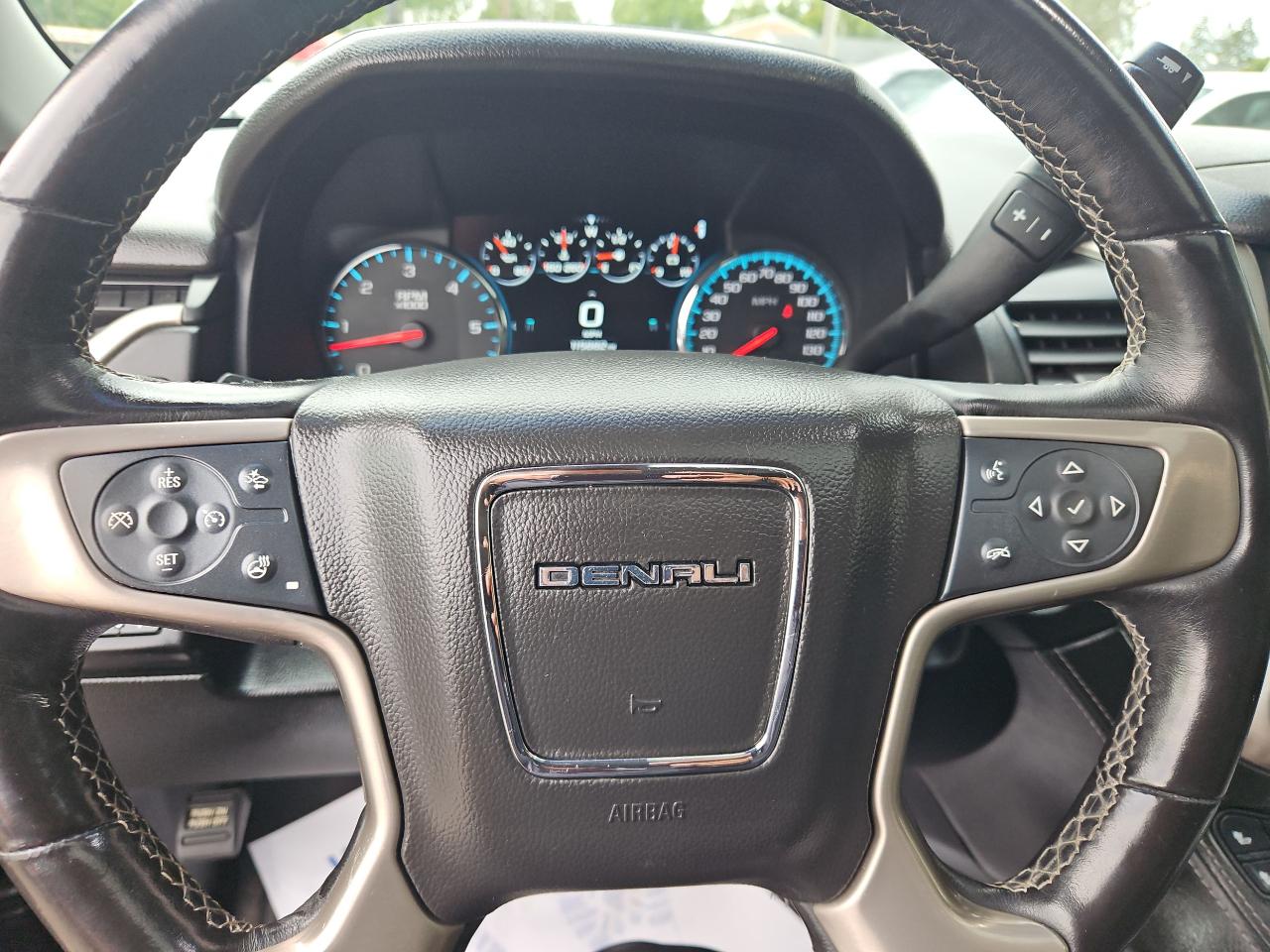 GMC Yukon Denali 4WD 2019