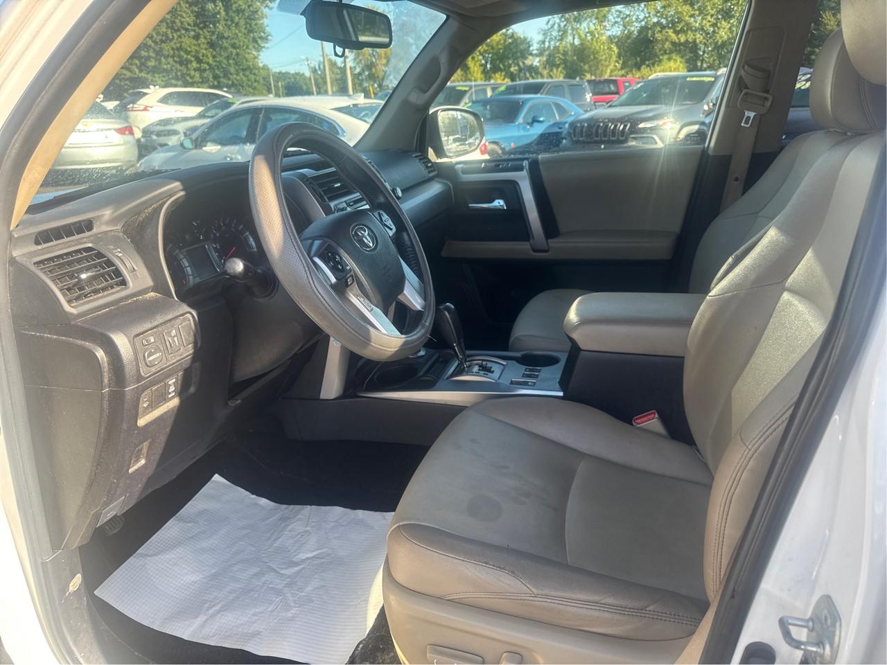 Toyota 4Runner SR5 4WD 2016