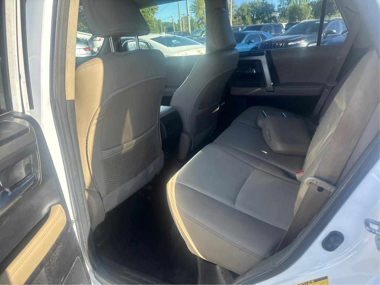 Toyota 4Runner SR5 4WD 2016