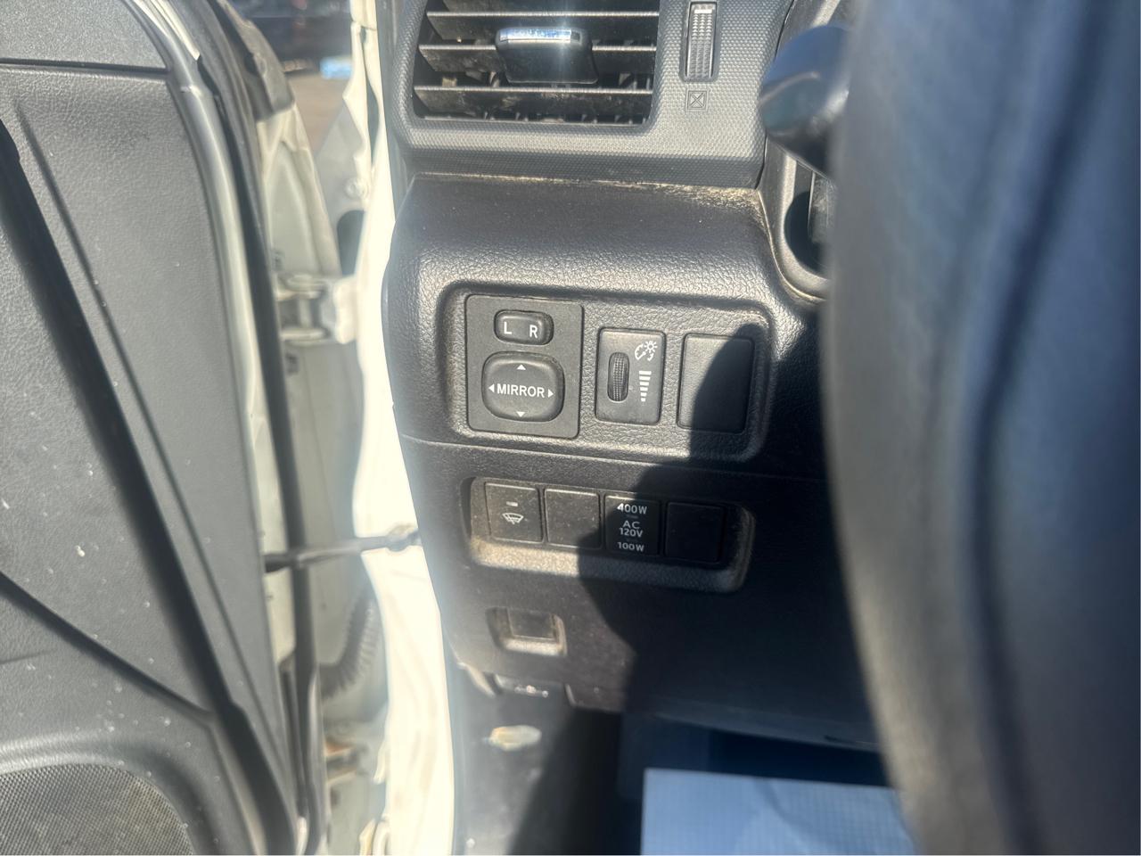Toyota 4Runner SR5 4WD 2016