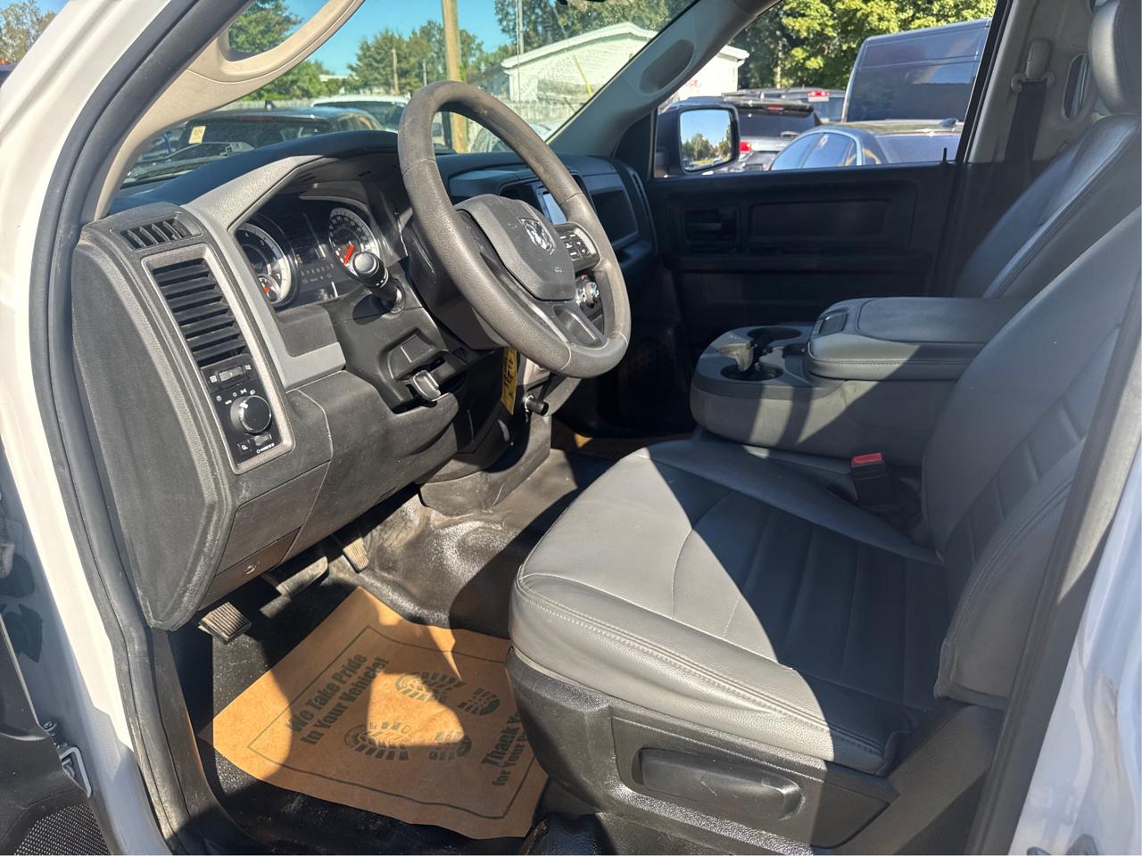 RAM 1500 Classic Tradesman Quad Cab 4WD 2020