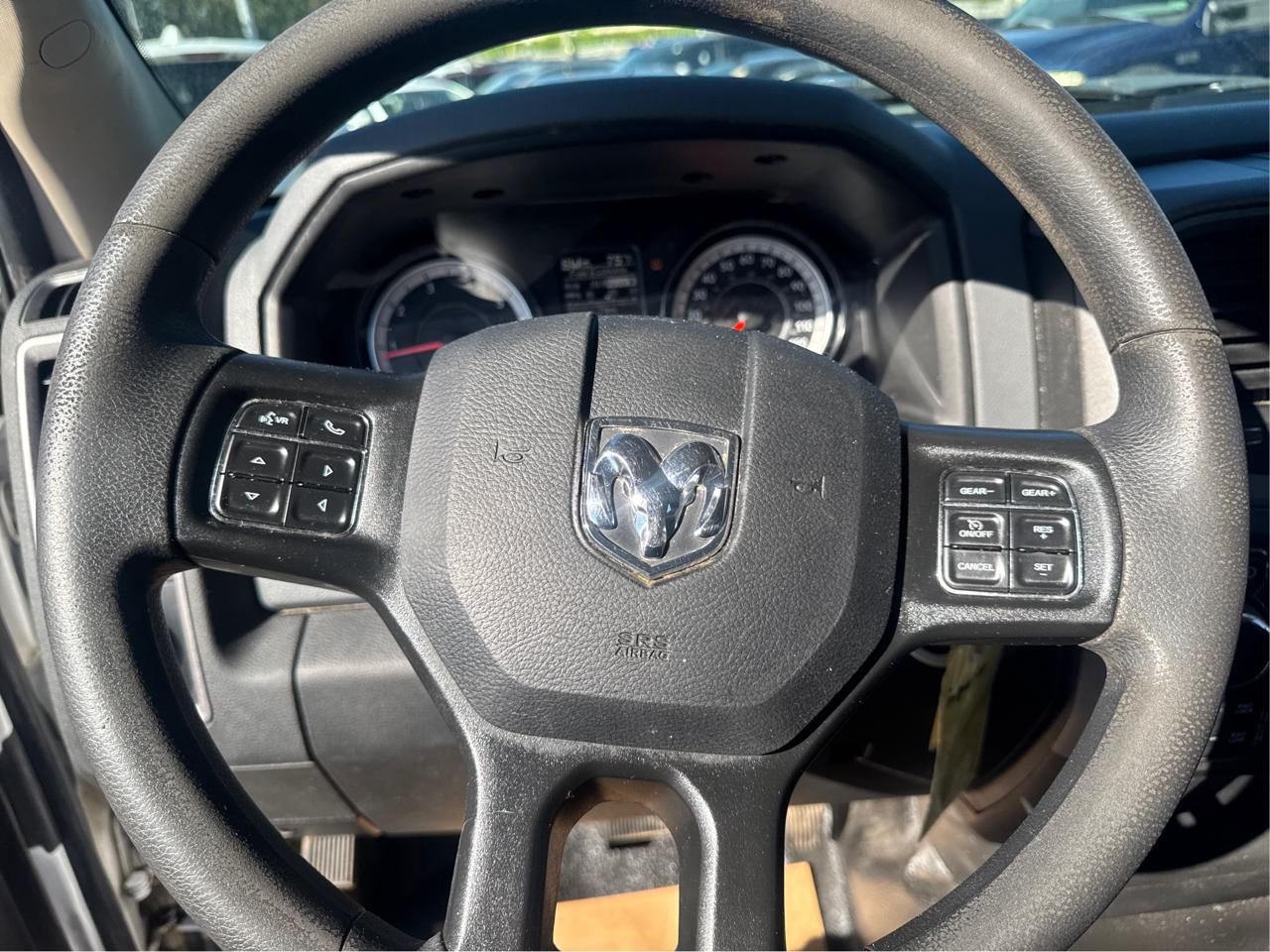 RAM 1500 Classic Tradesman Quad Cab 4WD 2020