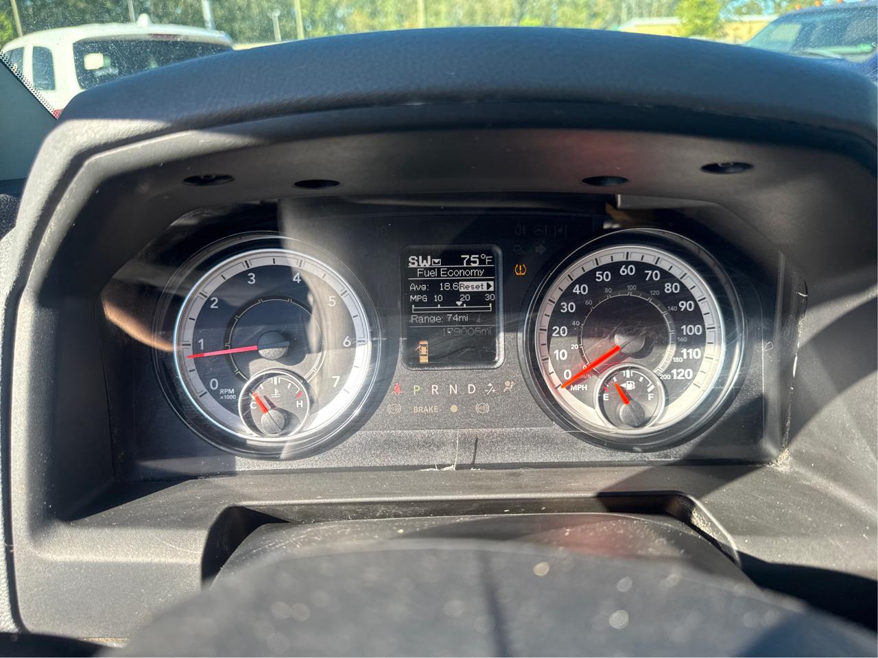RAM 1500 Classic Tradesman Quad Cab 4WD 2020