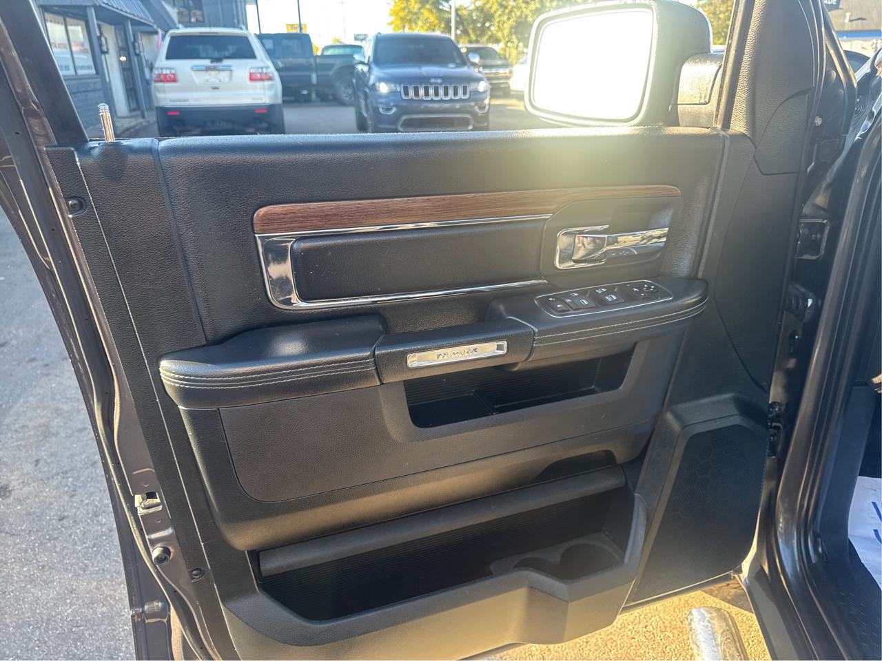 RAM 1500 Laramie Crew Cab LWB 4WD 2018