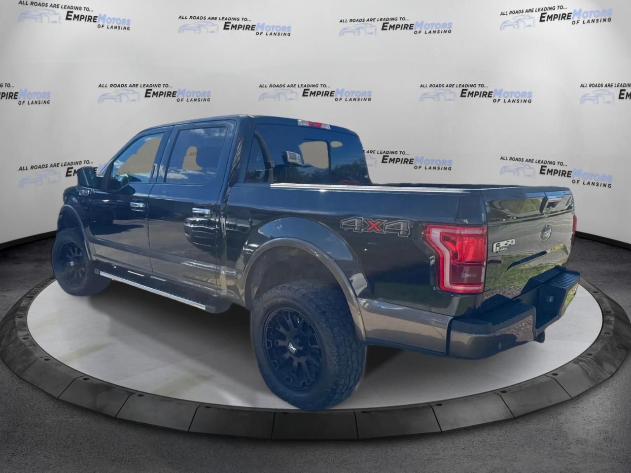 Ford F-150 XL SuperCrew 5.5-ft. Bed 4WD 2015