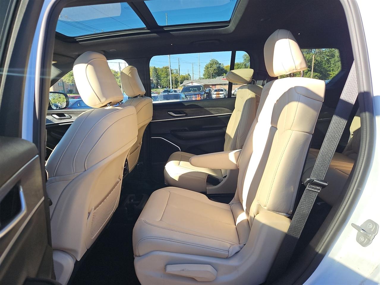 Jeep Grand Cherokee L Limited 4WD 2025