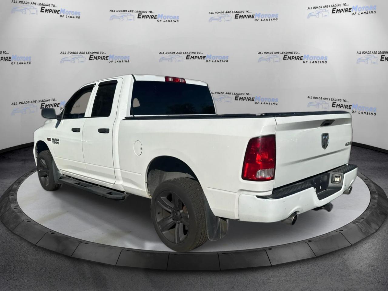 RAM 1500 Tradesman Quad Cab 4WD 2017