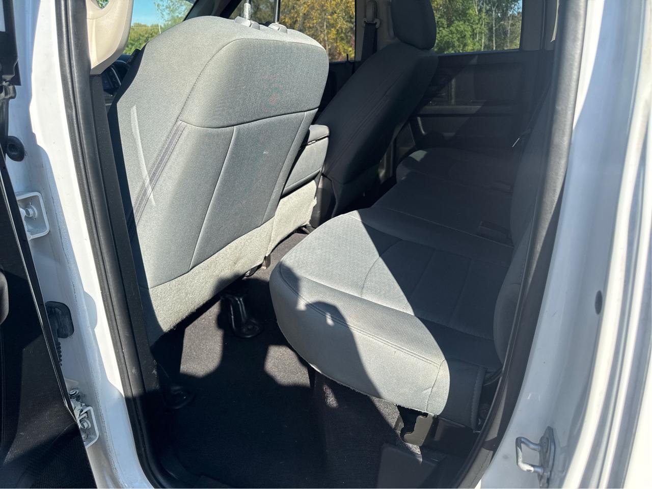 RAM 1500 Tradesman Quad Cab 4WD 2017