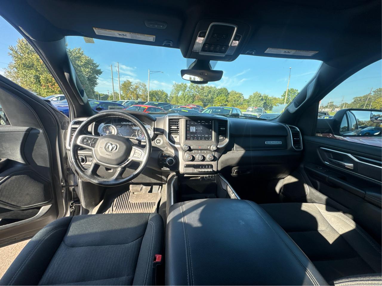 RAM 1500 Big Horn Crew Cab SWB 4WD 2020