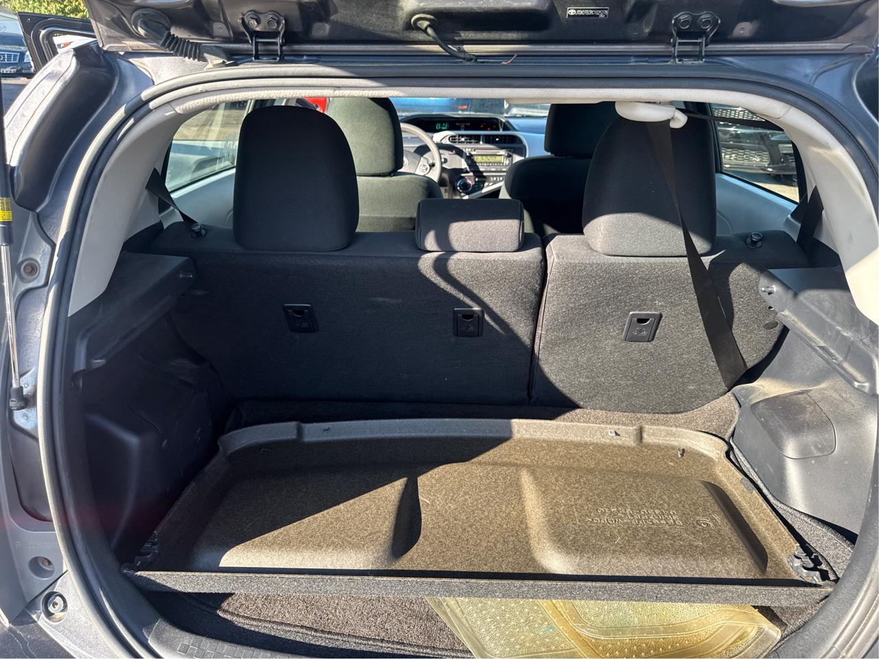 Toyota Prius c One 2012