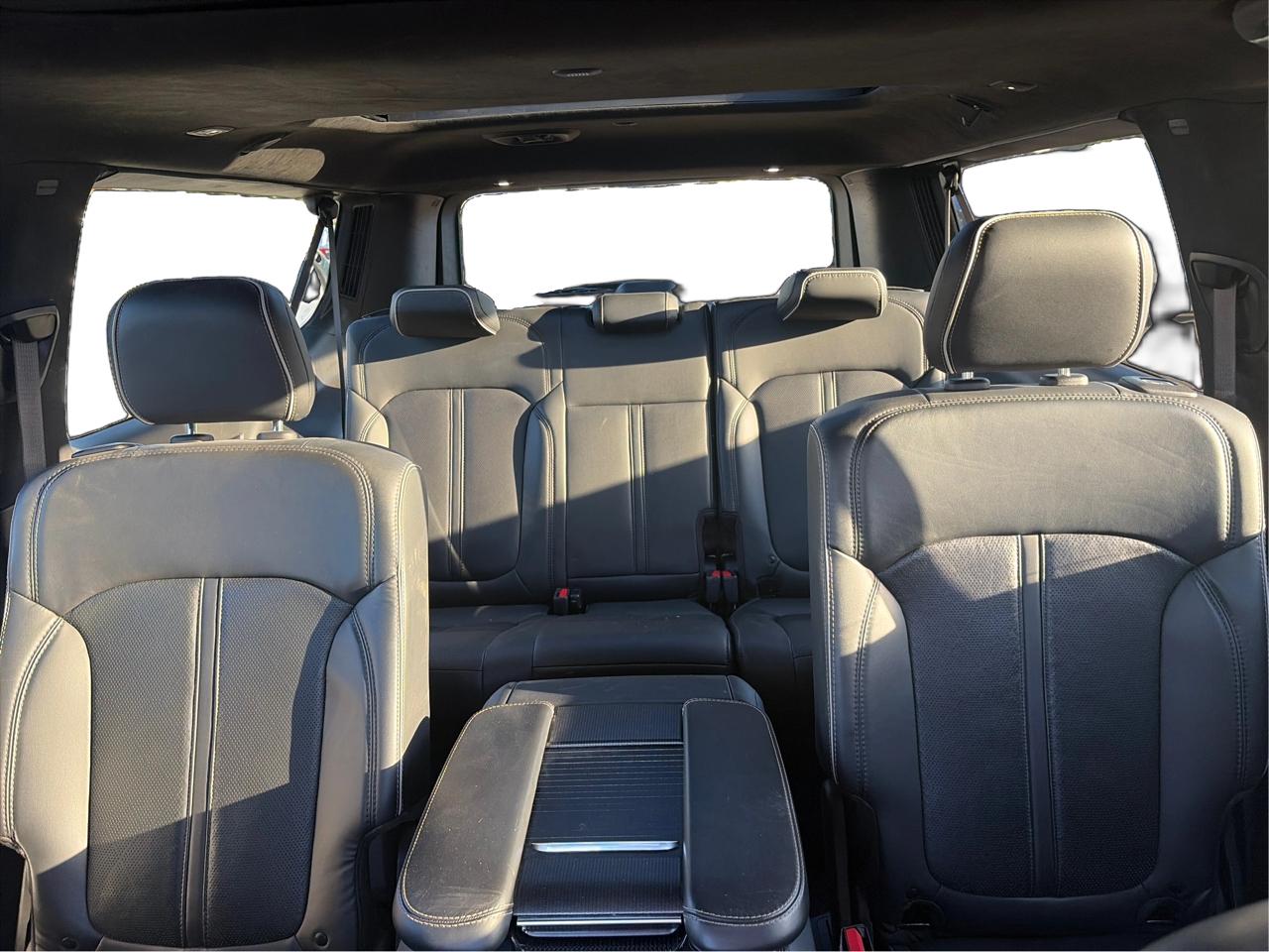 Jeep Grand Wagoneer Series II 4WD 2024