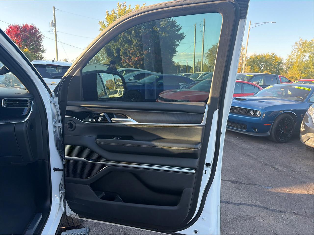 Jeep Grand Wagoneer Series II 4WD 2024