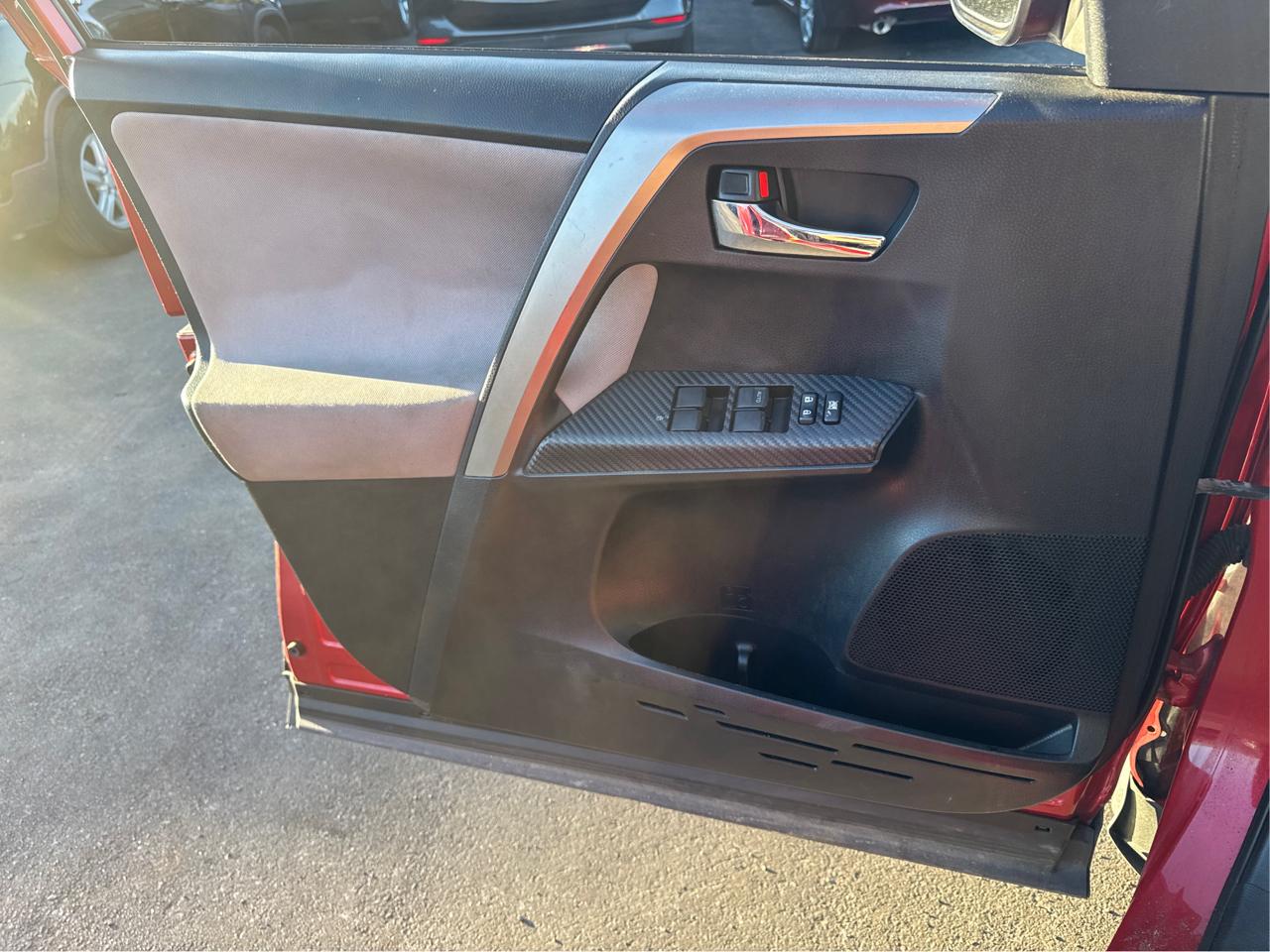 Toyota RAV4 XLE AWD 2015