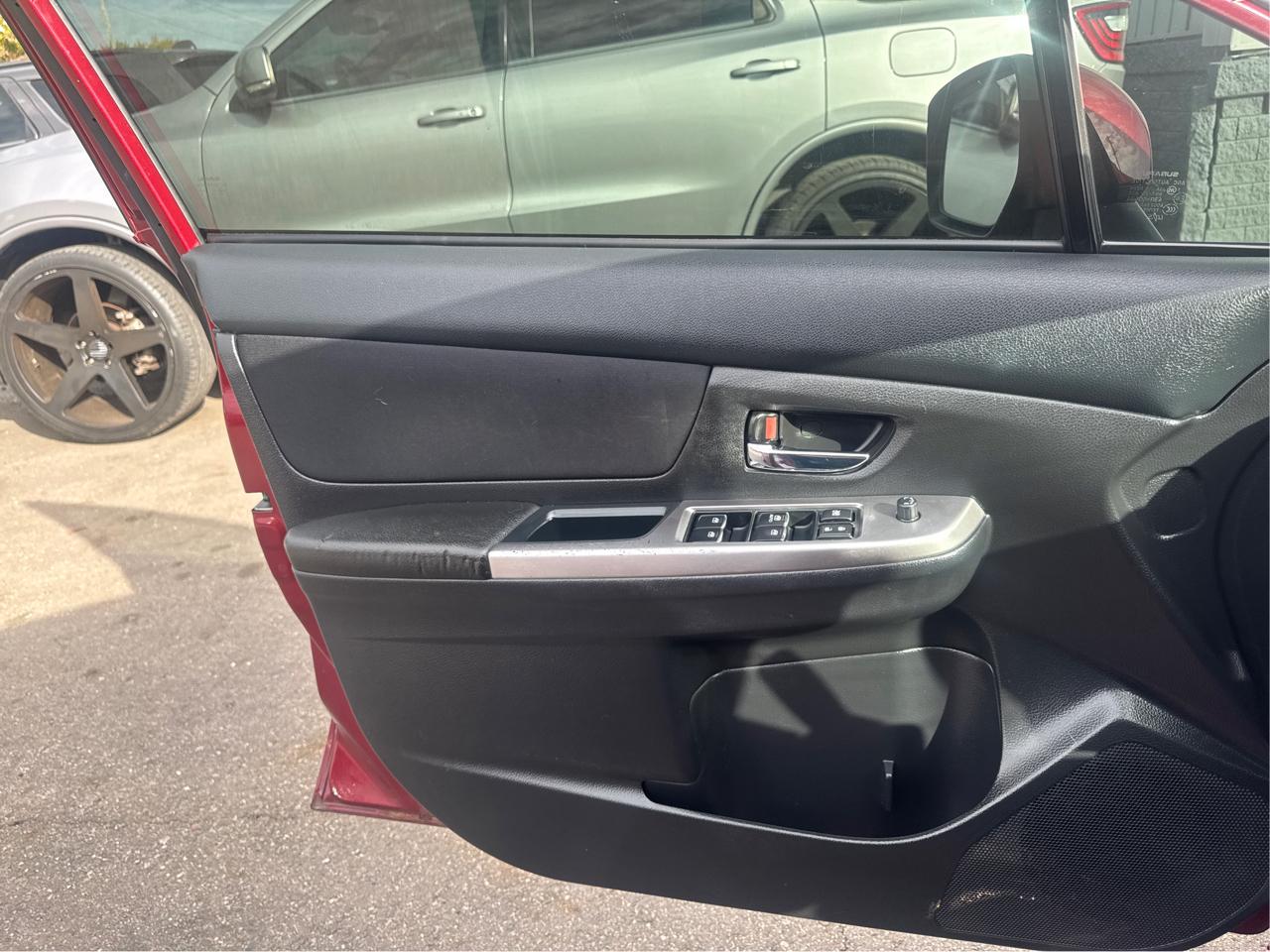 Subaru Impreza 2.0i Premium PZEV 4-Door 2016
