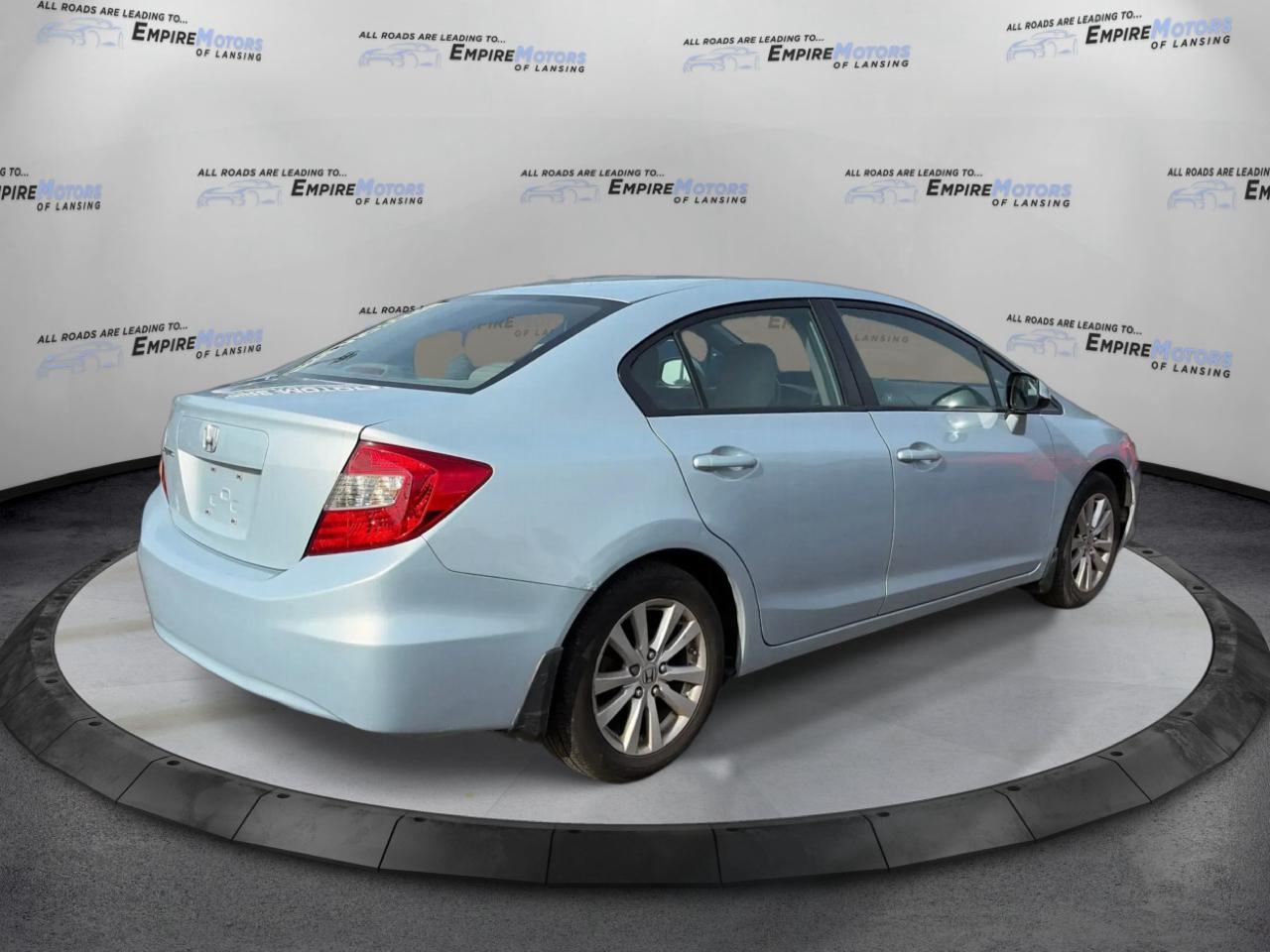 Honda Civic EX Sedan 5-Speed AT 2012