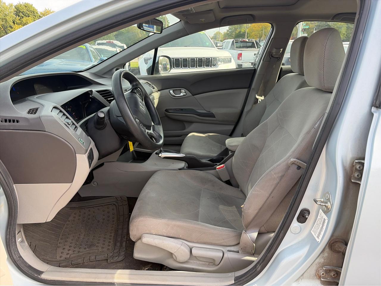 Honda Civic EX Sedan 5-Speed AT 2012