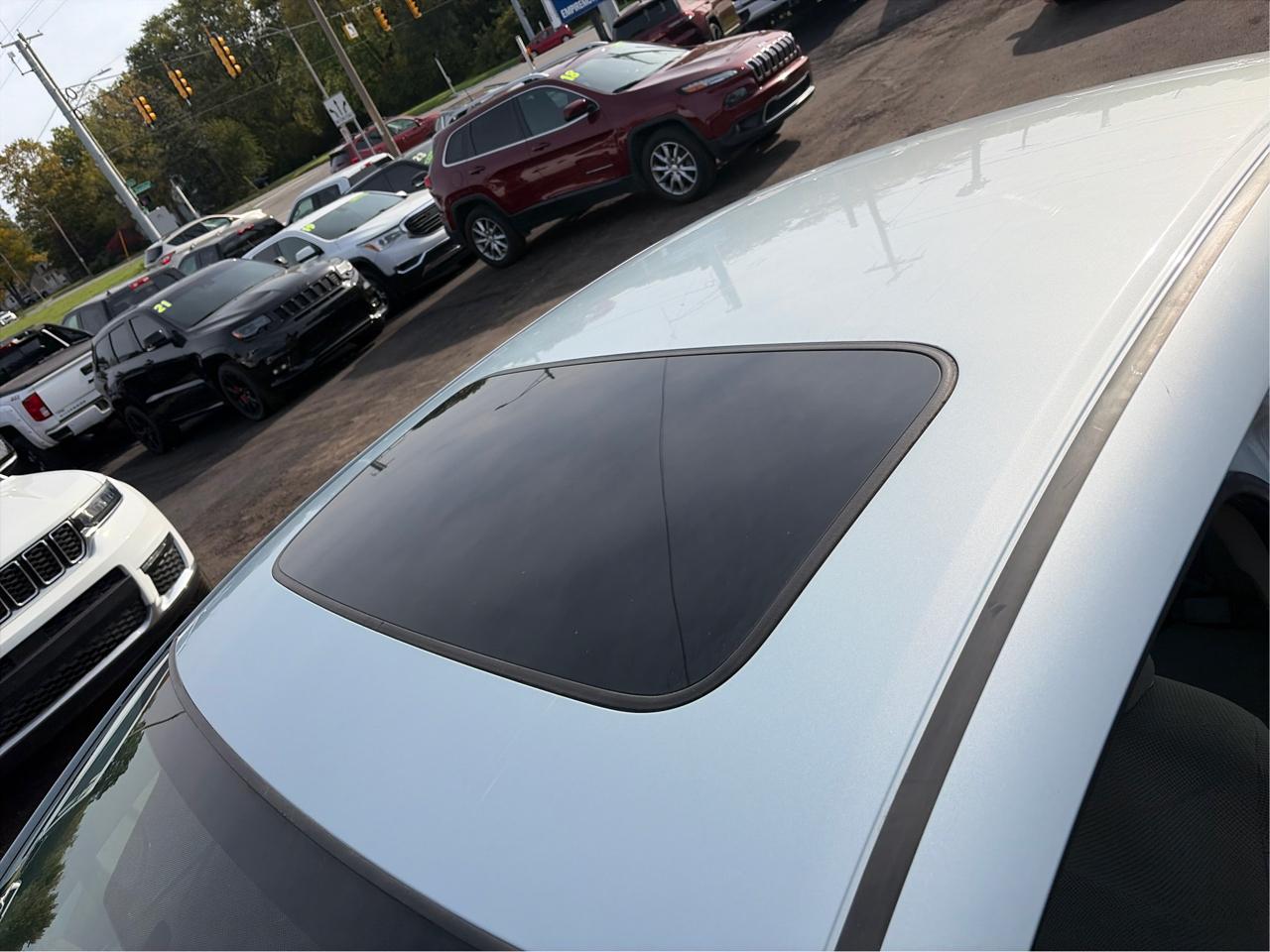 Honda Civic EX Sedan 5-Speed AT 2012