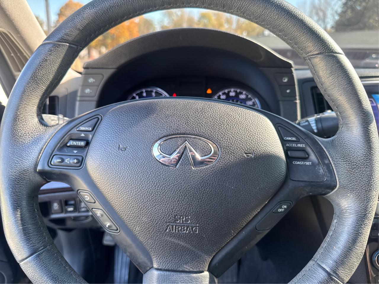 Infiniti Q50 Premium AWD 2014