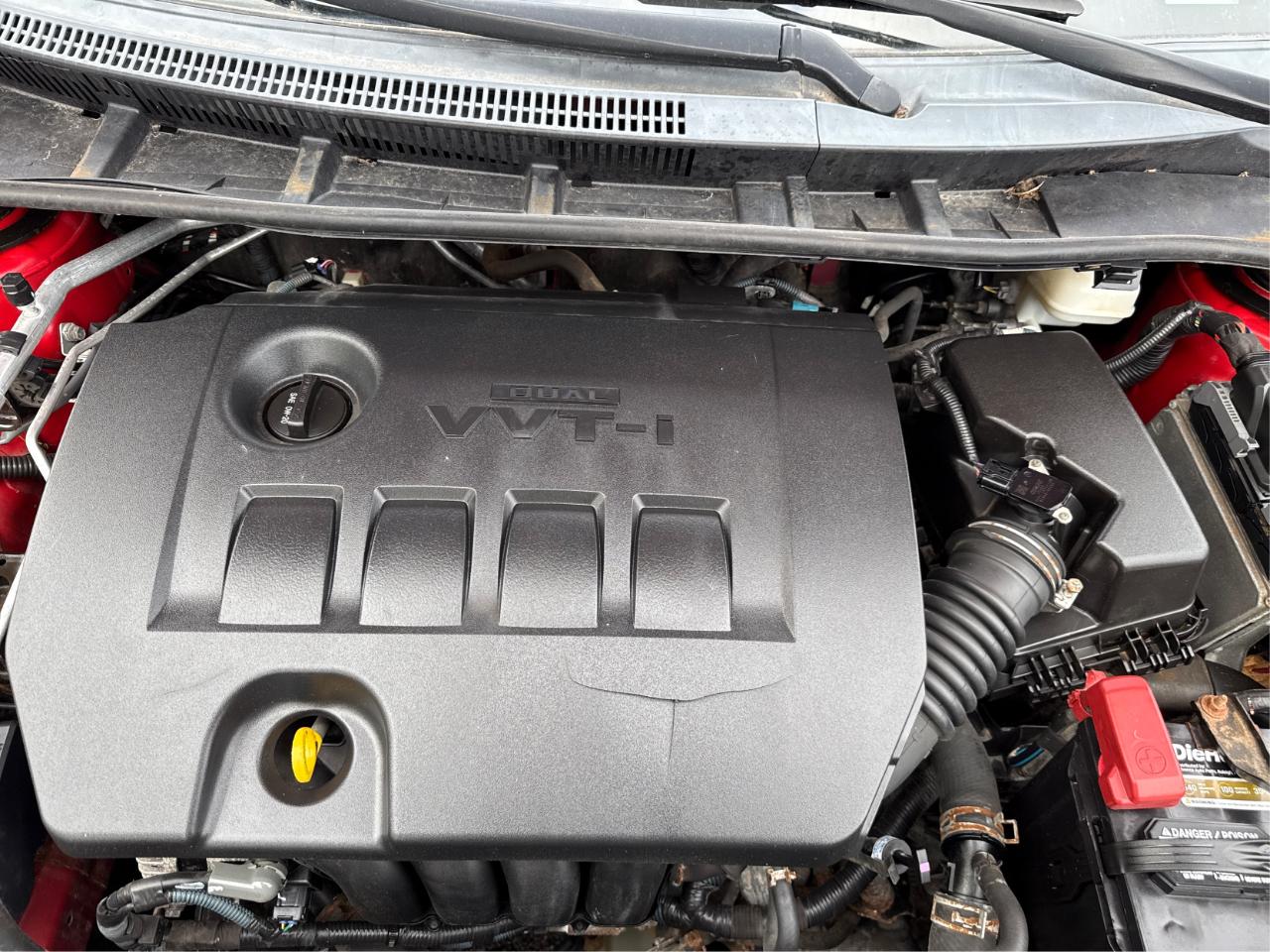 Toyota Corolla S 5-Speed MT 2012