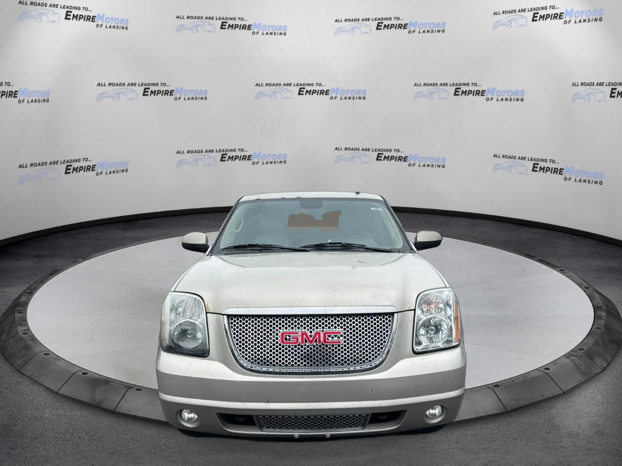 GMC Yukon Denali XL 4WD 2013