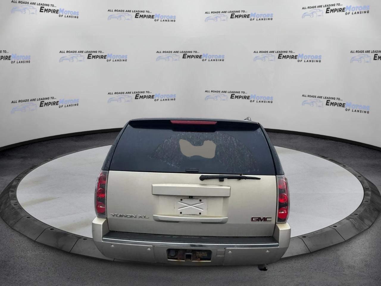 GMC Yukon Denali XL 4WD 2013